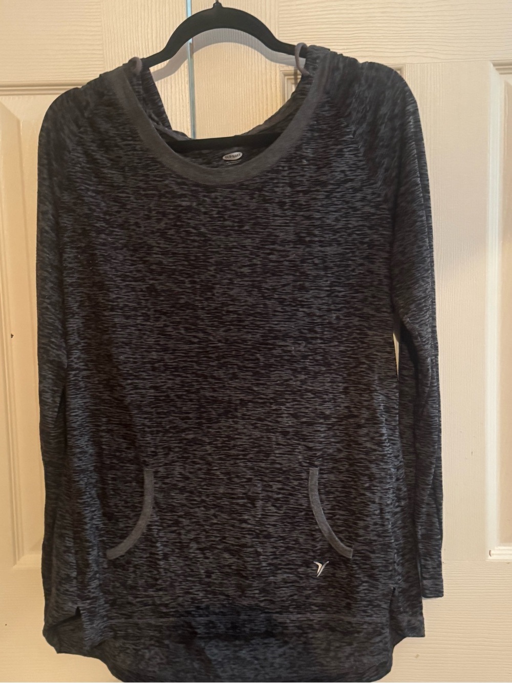 Old Navy Black Heather Long-Sleeve Pullover Sweatshirt